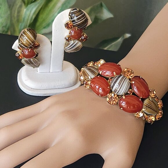 Vintage Rhinestone Hinged Bangle Bracelet & Earring Set - Picture 3 of 8